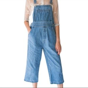 90s vintage blue denim overalls size XL but it’s Medium/Small can fit a large
